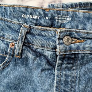 Woman's Extra High Rise Wide Leg Jean